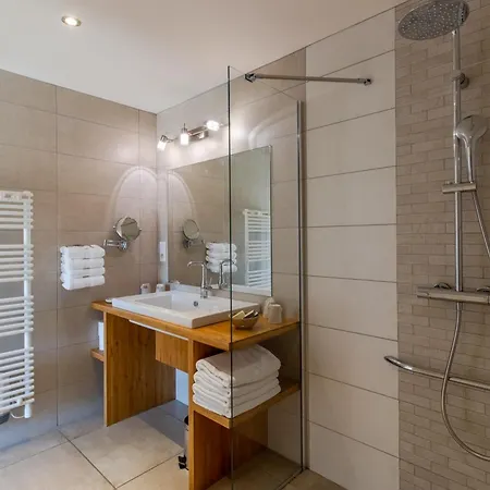 Les Hauts De L'ouysse * 拉卡沃